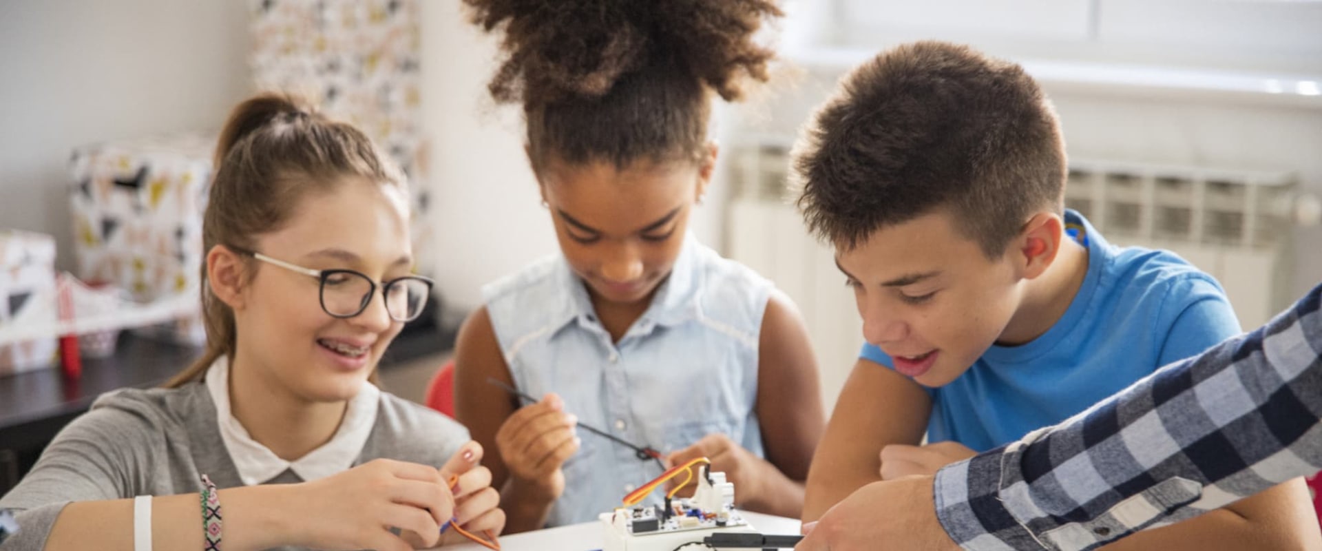 A Comprehensive Resource Guide for Students in Physics, Maths, and Computing